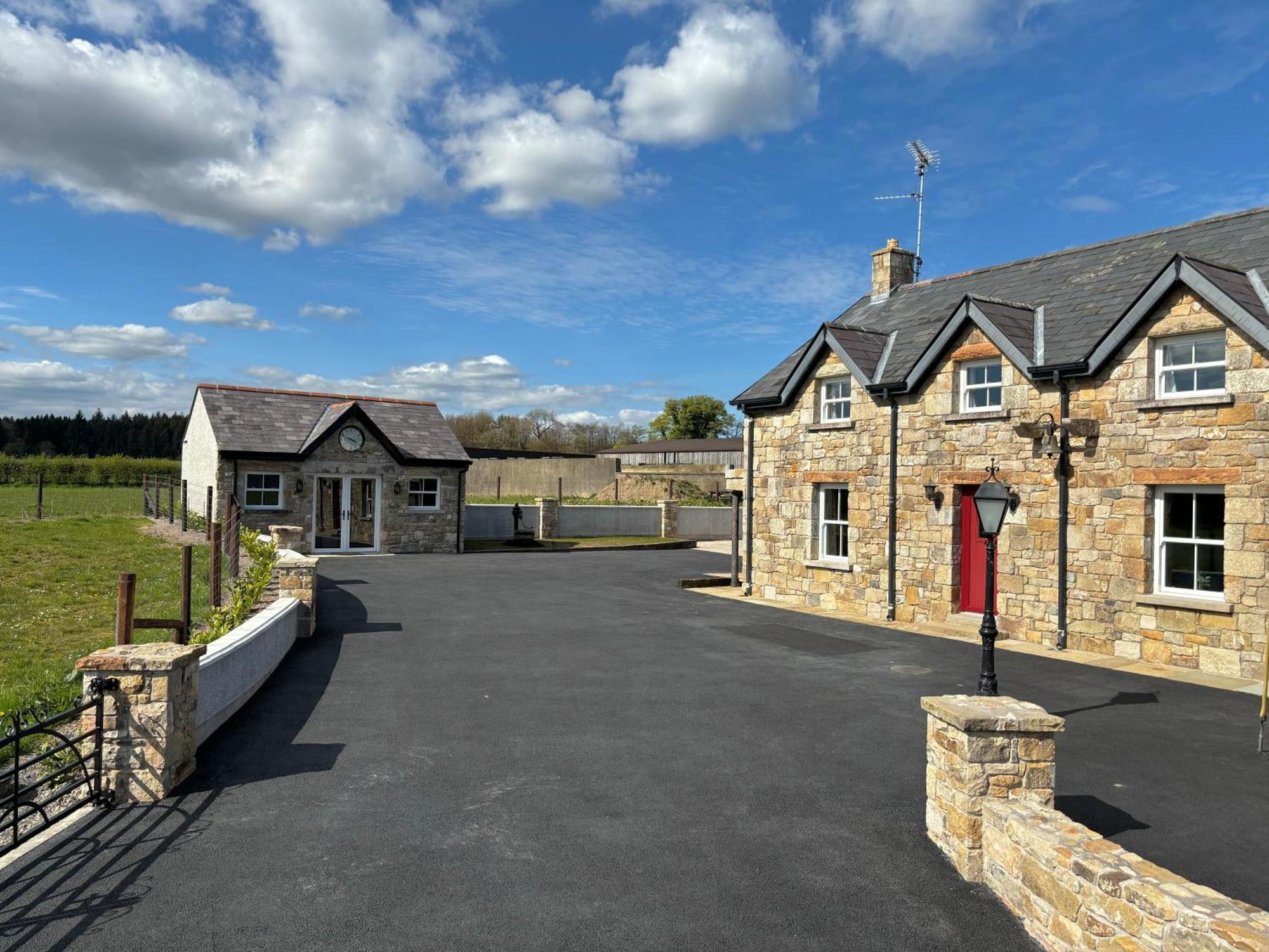 Villa The Old Barn Fivemiletown Exterior foto